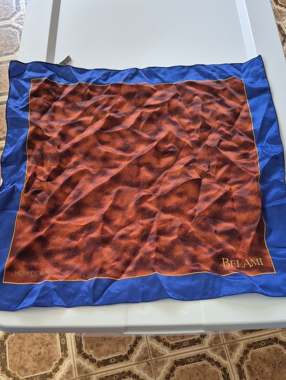 Heres Paris BELAMI Brown Center Pocket Square with Blue Border